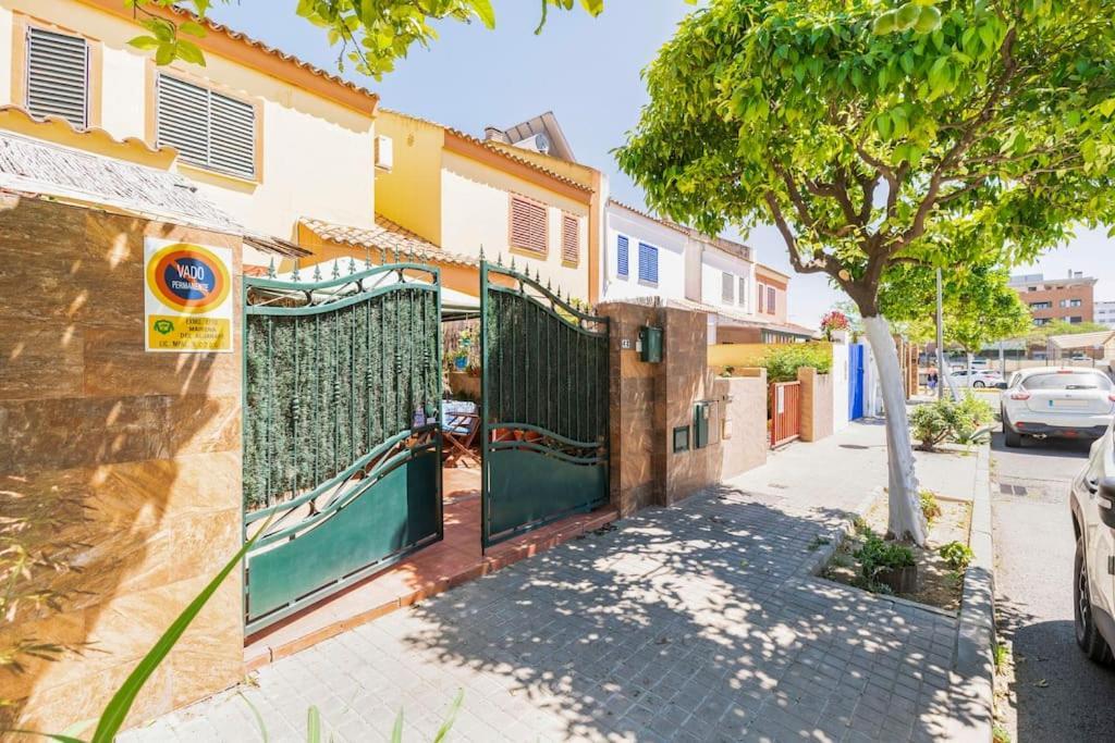 Cool Garden&Suite Mairena del Aljarafe Exterior foto